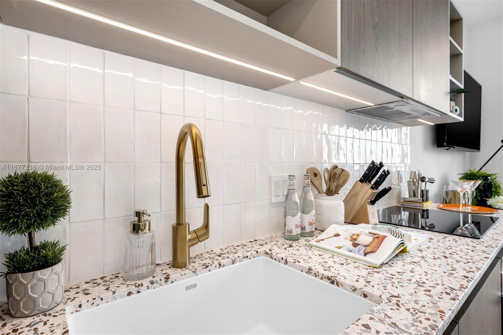 NATIIVO / GALE RESIDENCES - Residential