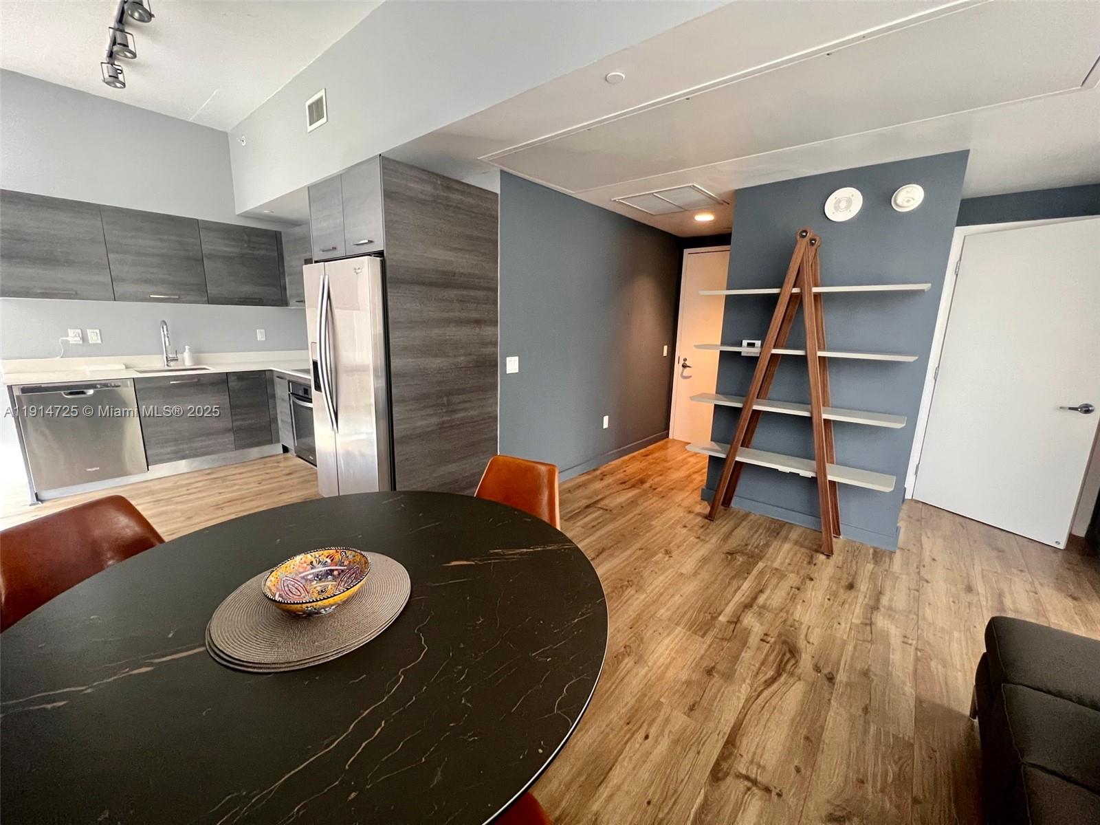 CENTRO CONDO - Residential Lease