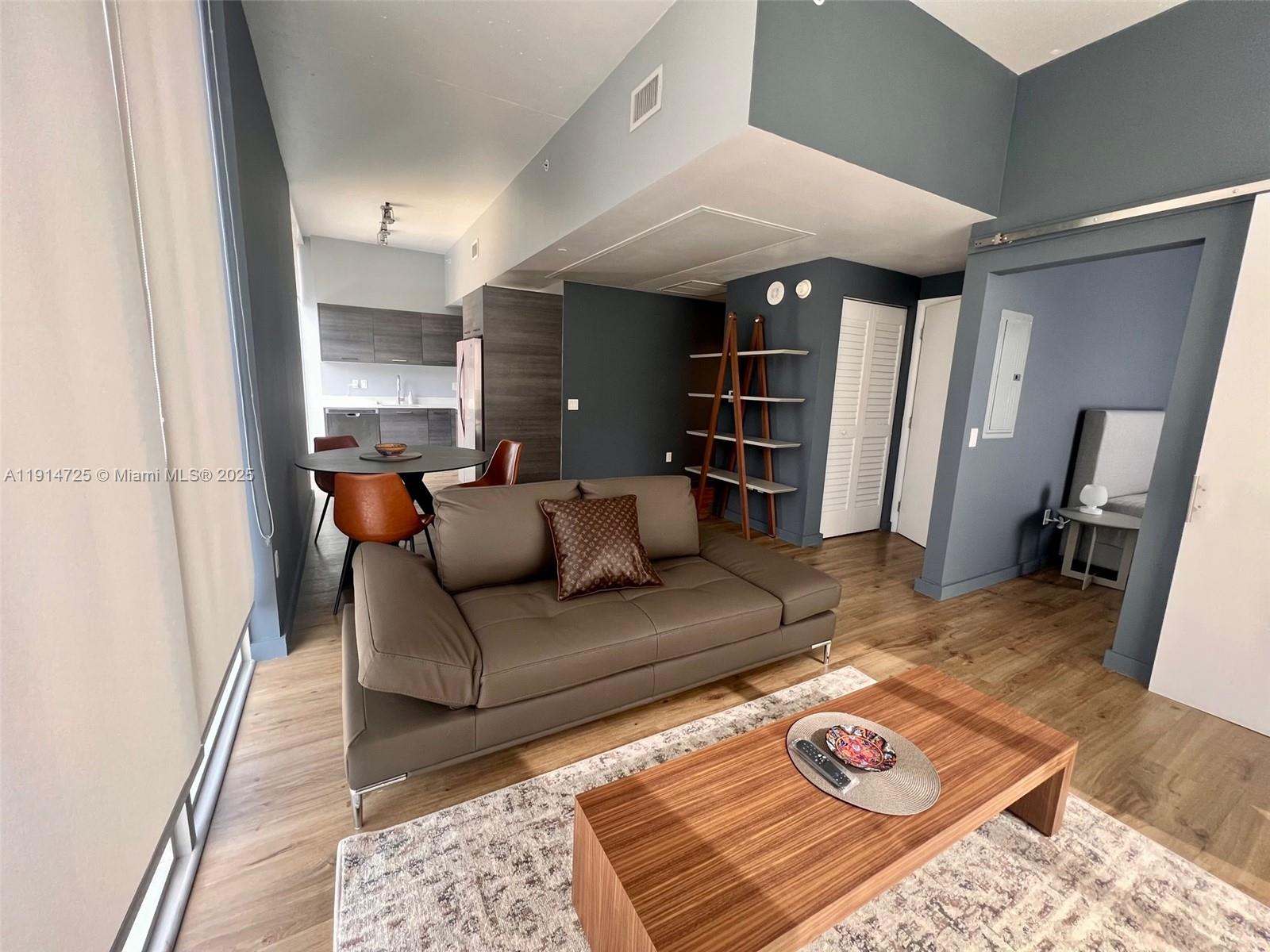 CENTRO CONDO - Residential Lease