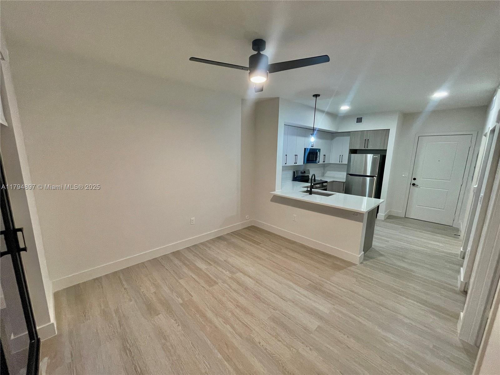 18412 Homestead Ave 736