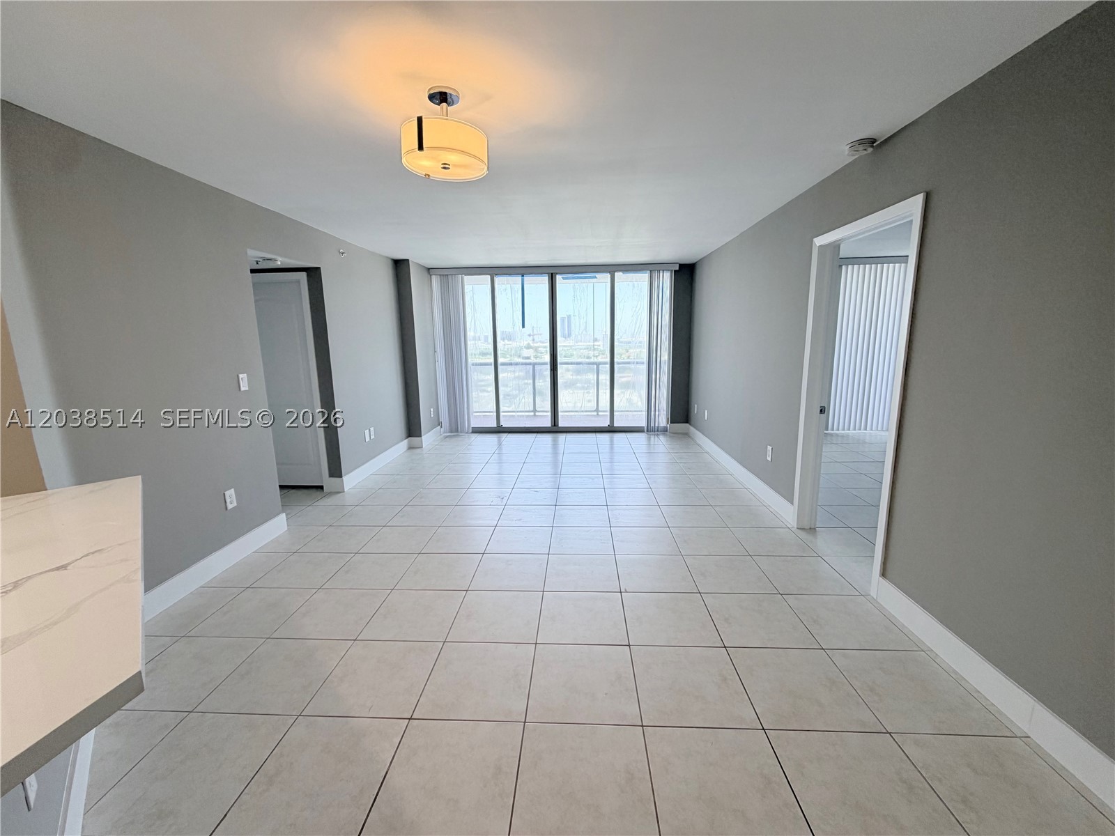 1800 Sunset Harbour Dr 1211