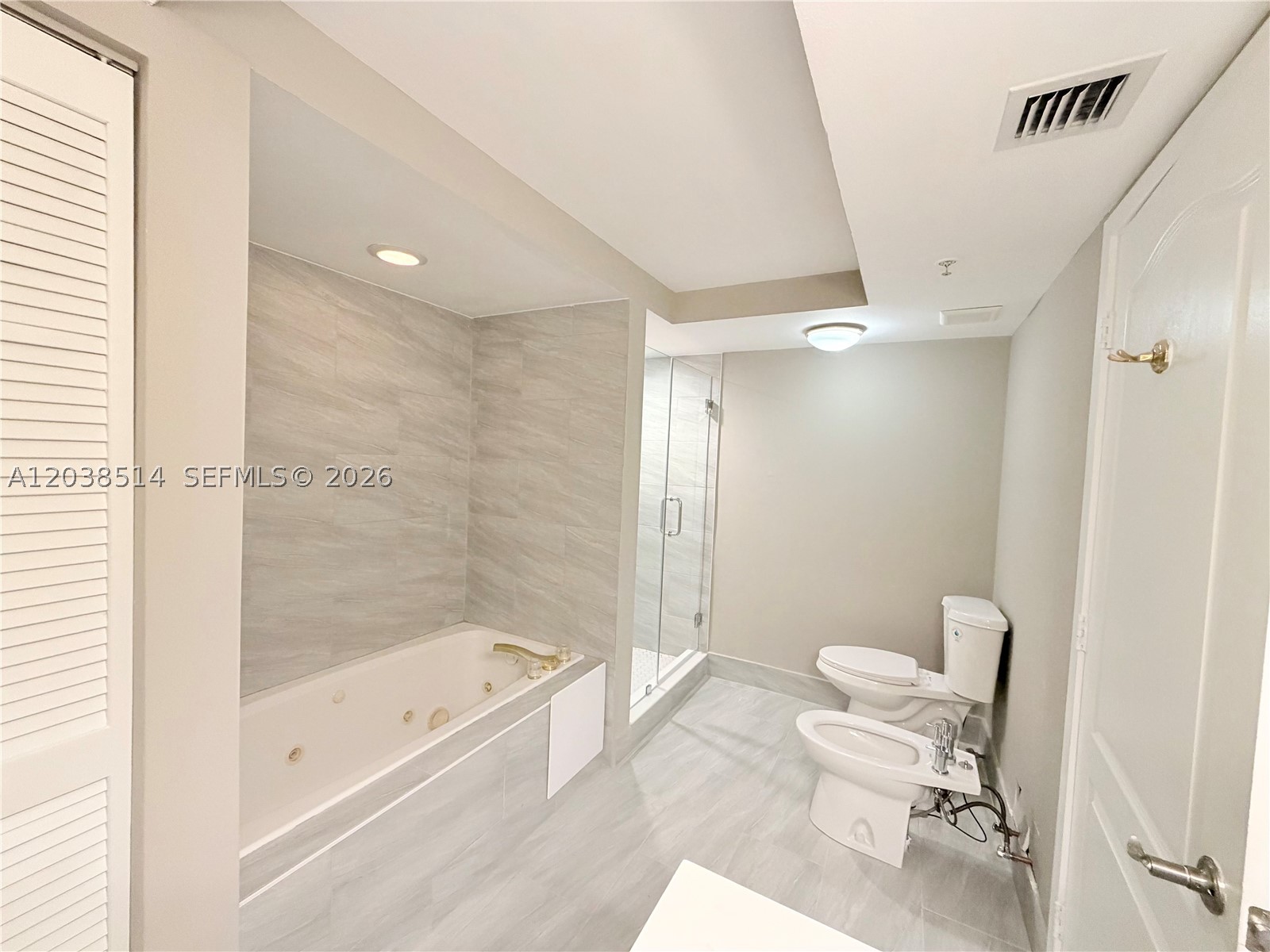 1800 Sunset Harbour Dr 1211