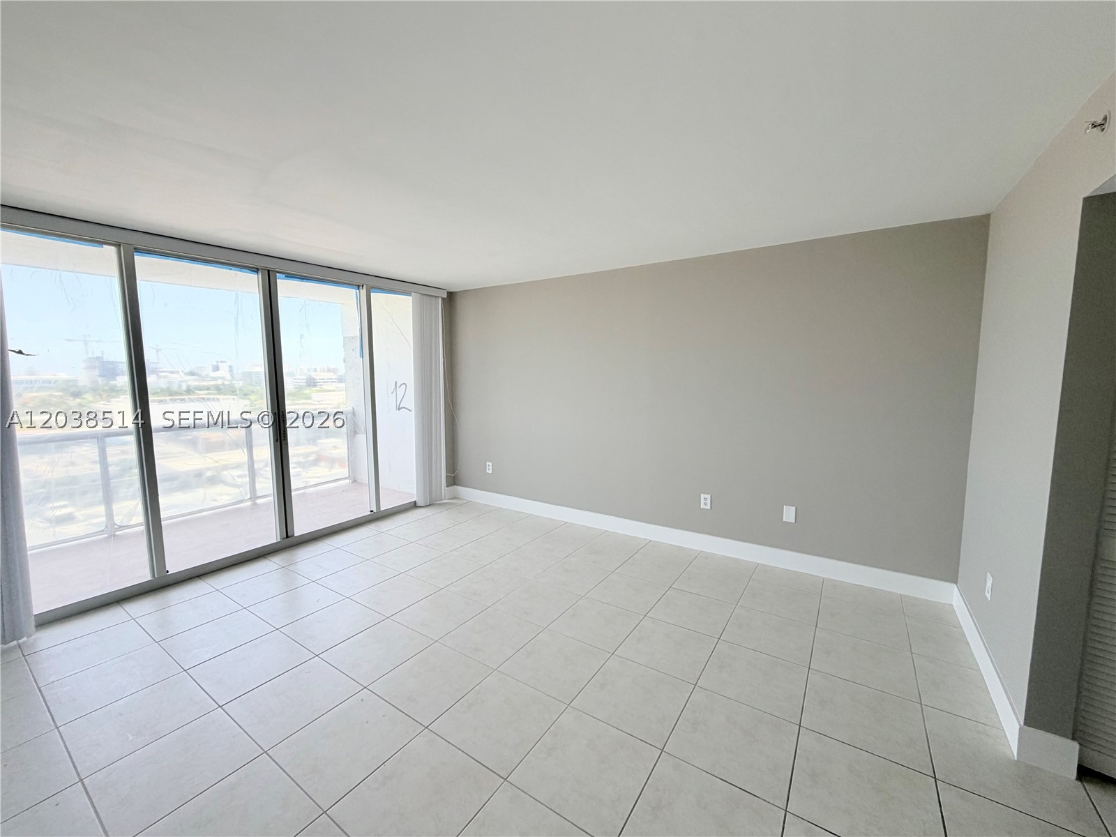 1800 Sunset Harbour Dr 1211