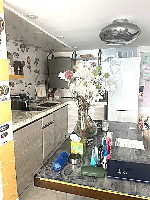 1100 WEST CONDO - Residential Lease