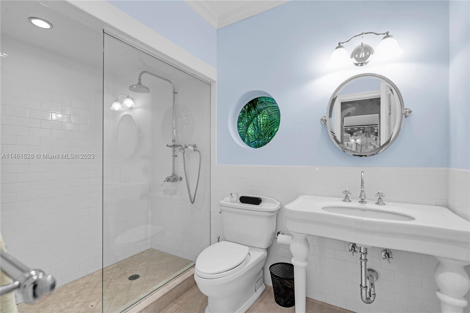 SUNSET ISLANDS-ISLAND NO - Residential