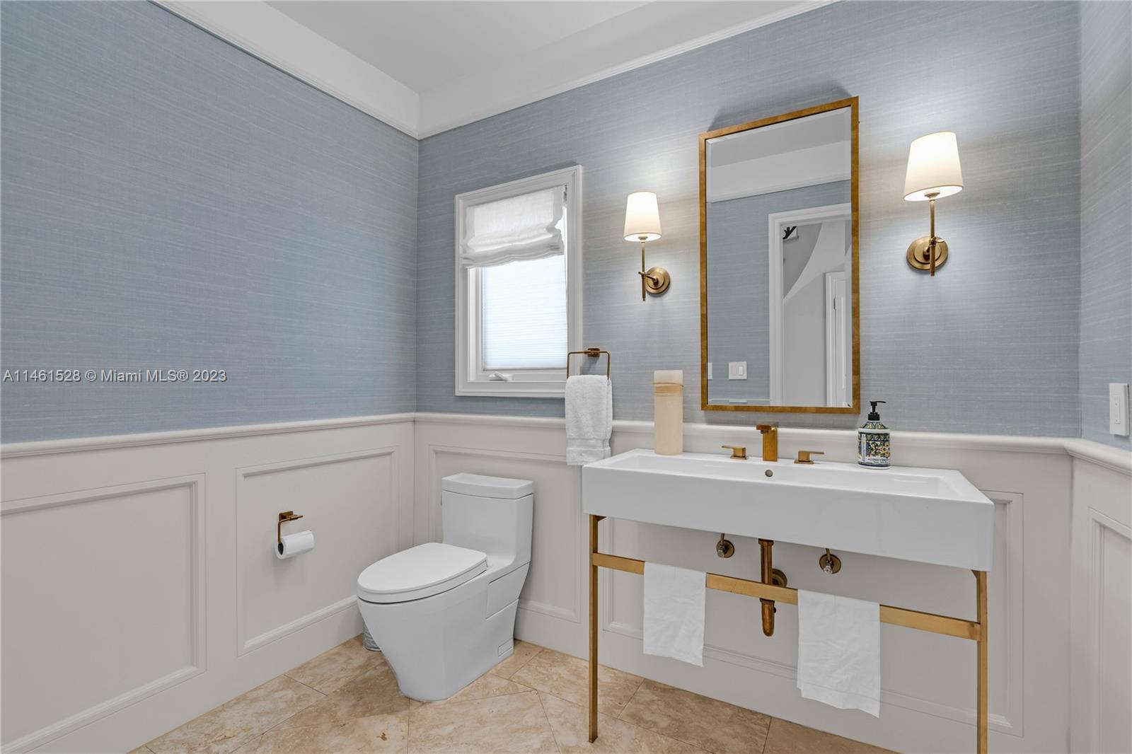 SUNSET ISLANDS-ISLAND NO - Residential