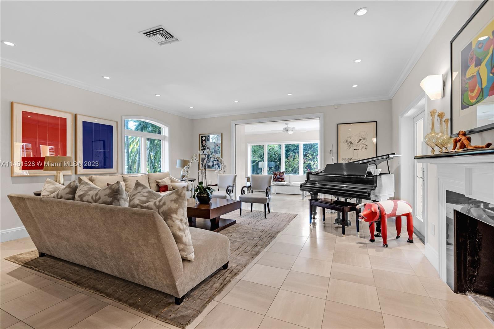 SUNSET ISLANDS-ISLAND NO - Residential