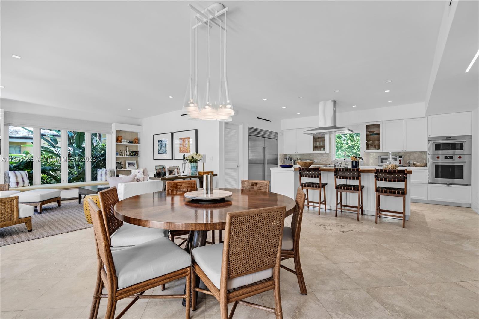 SUNSET ISLANDS-ISLAND NO - Residential