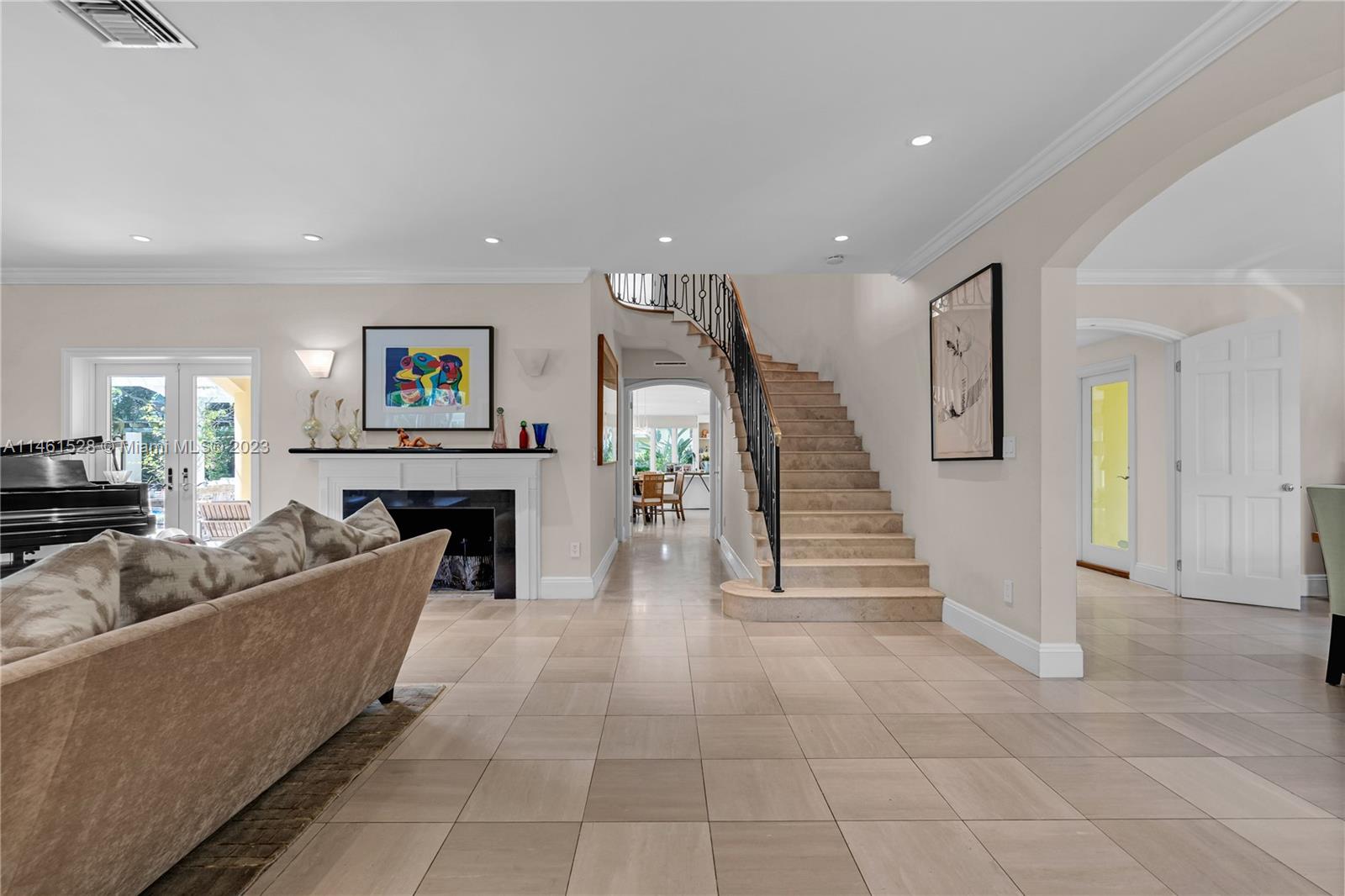 SUNSET ISLANDS-ISLAND NO - Residential