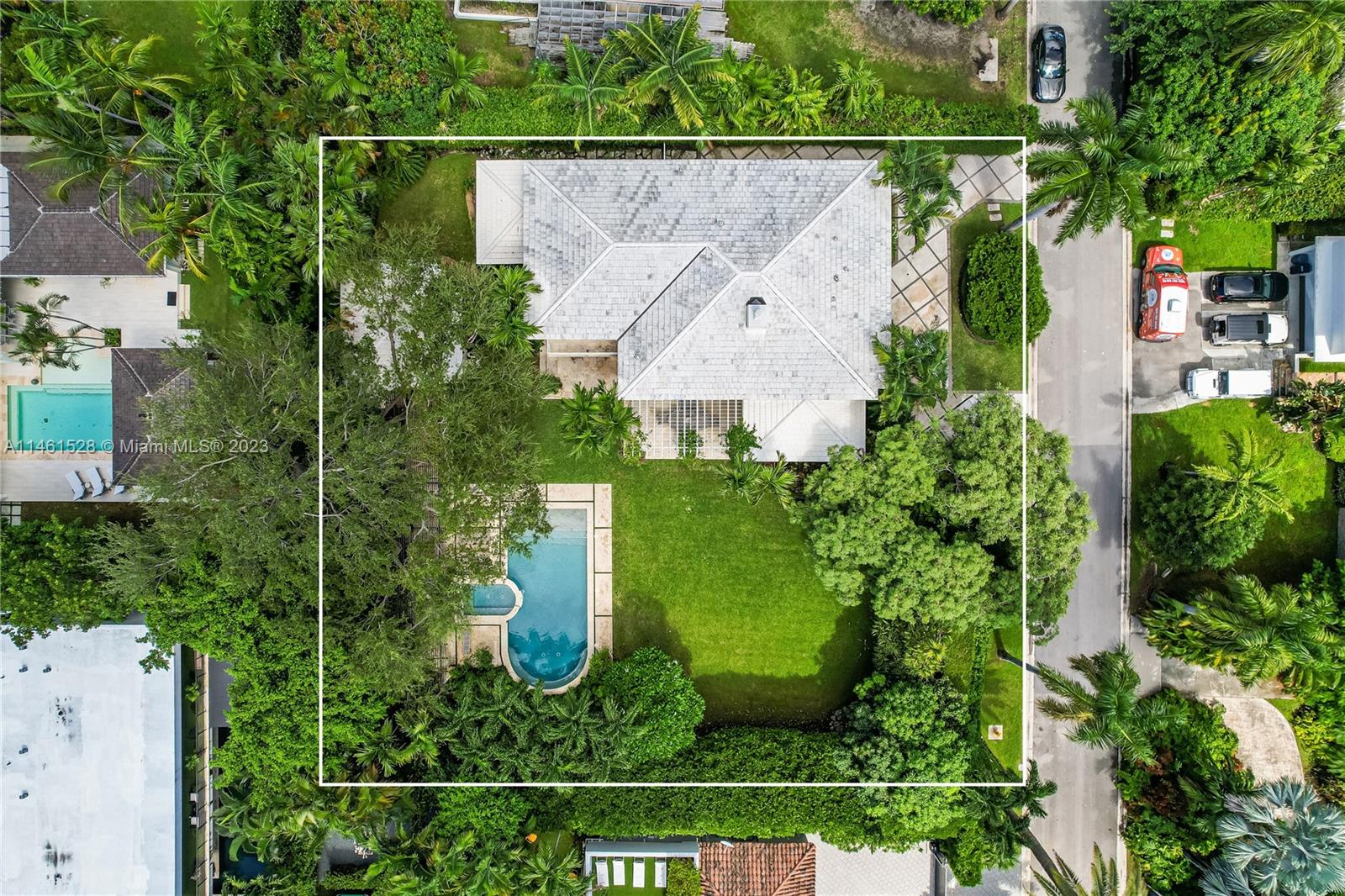 SUNSET ISLANDS-ISLAND NO - Residential