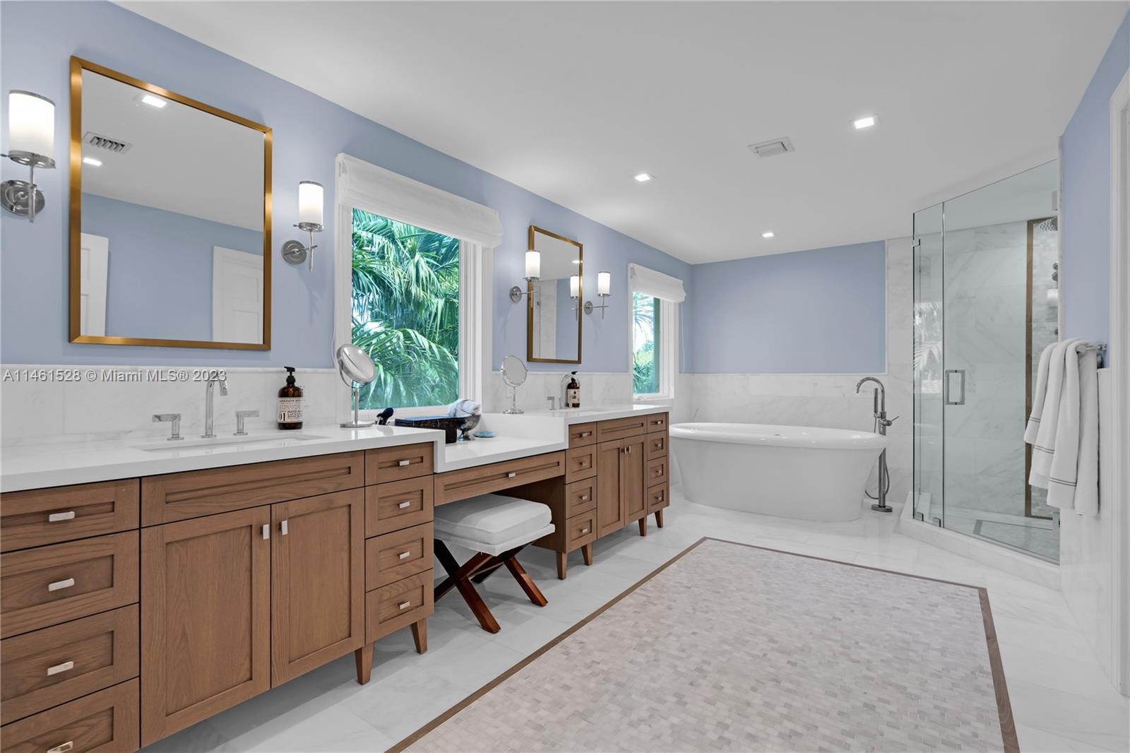 SUNSET ISLANDS-ISLAND NO - Residential