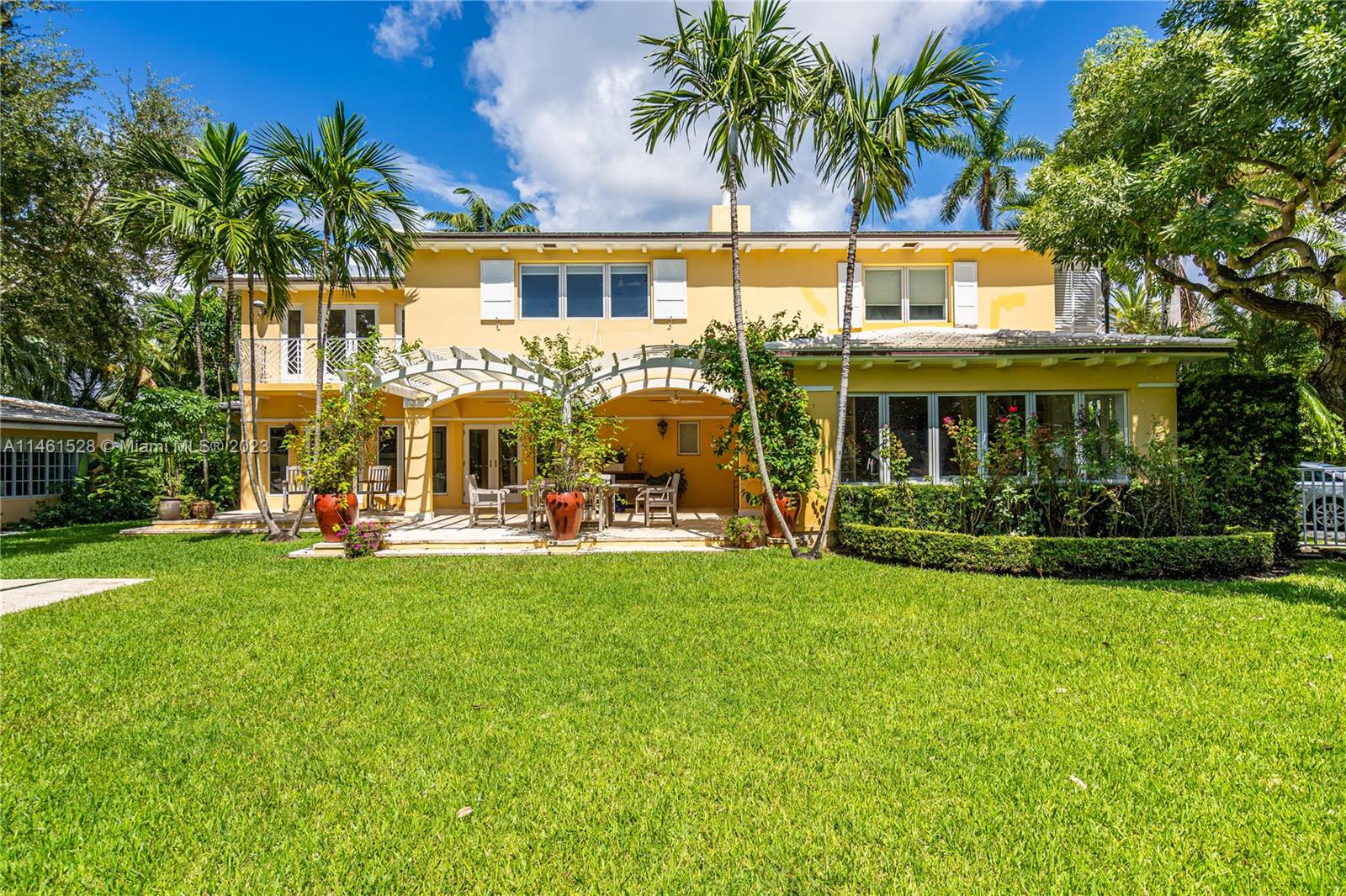 SUNSET ISLANDS-ISLAND NO - Residential