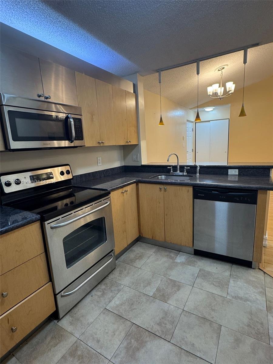 10141 W Sunrise Blvd 302