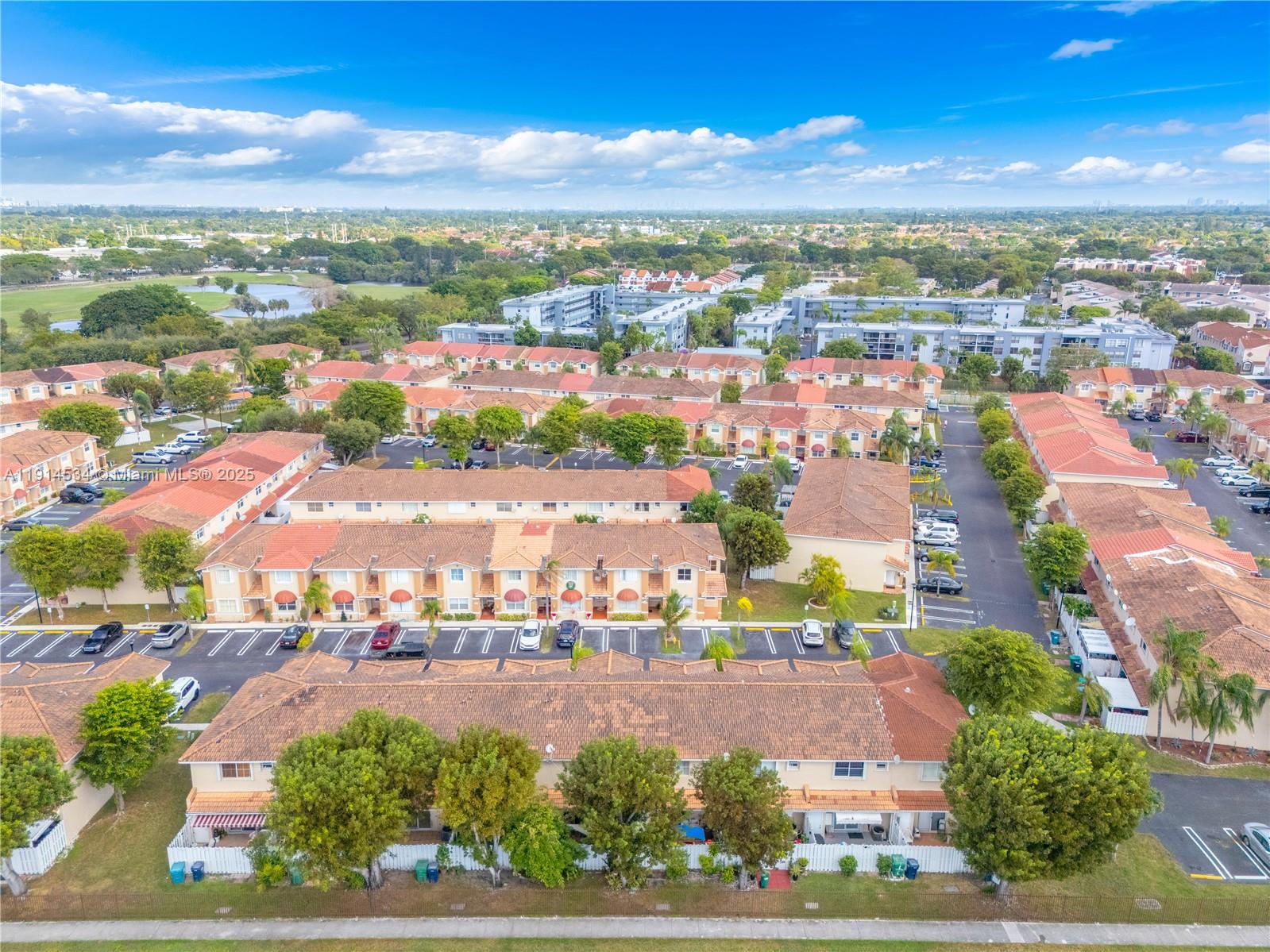 KENDALE LAKES NORTH SEC 9 - Residential