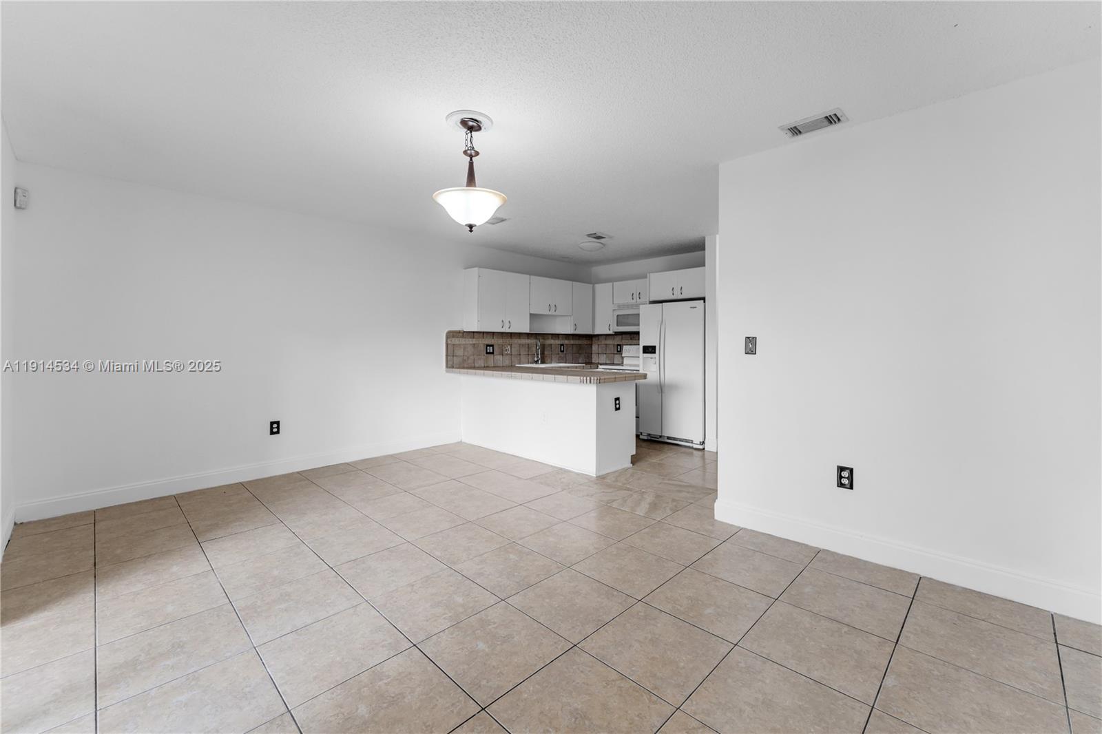 KENDALE LAKES NORTH SEC 9 - Residential