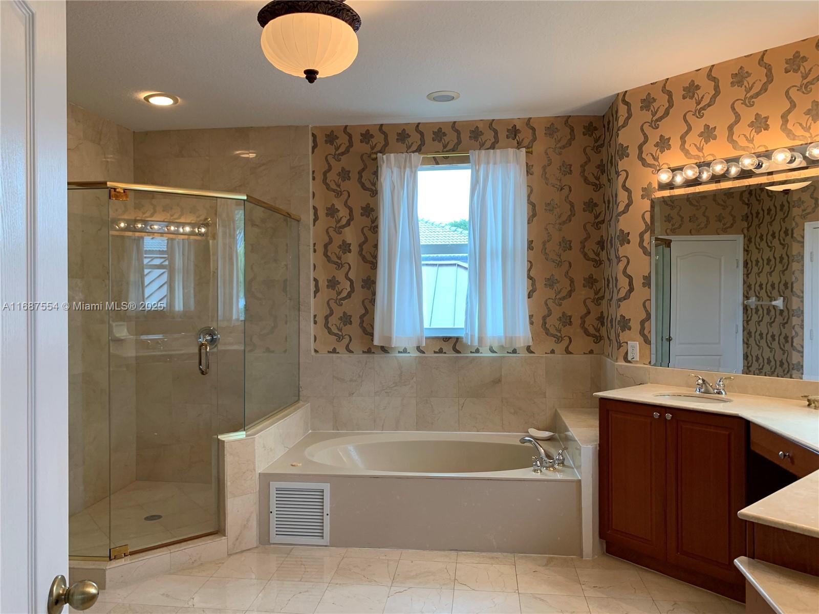 GRAND LAKES PHASE II - Residential