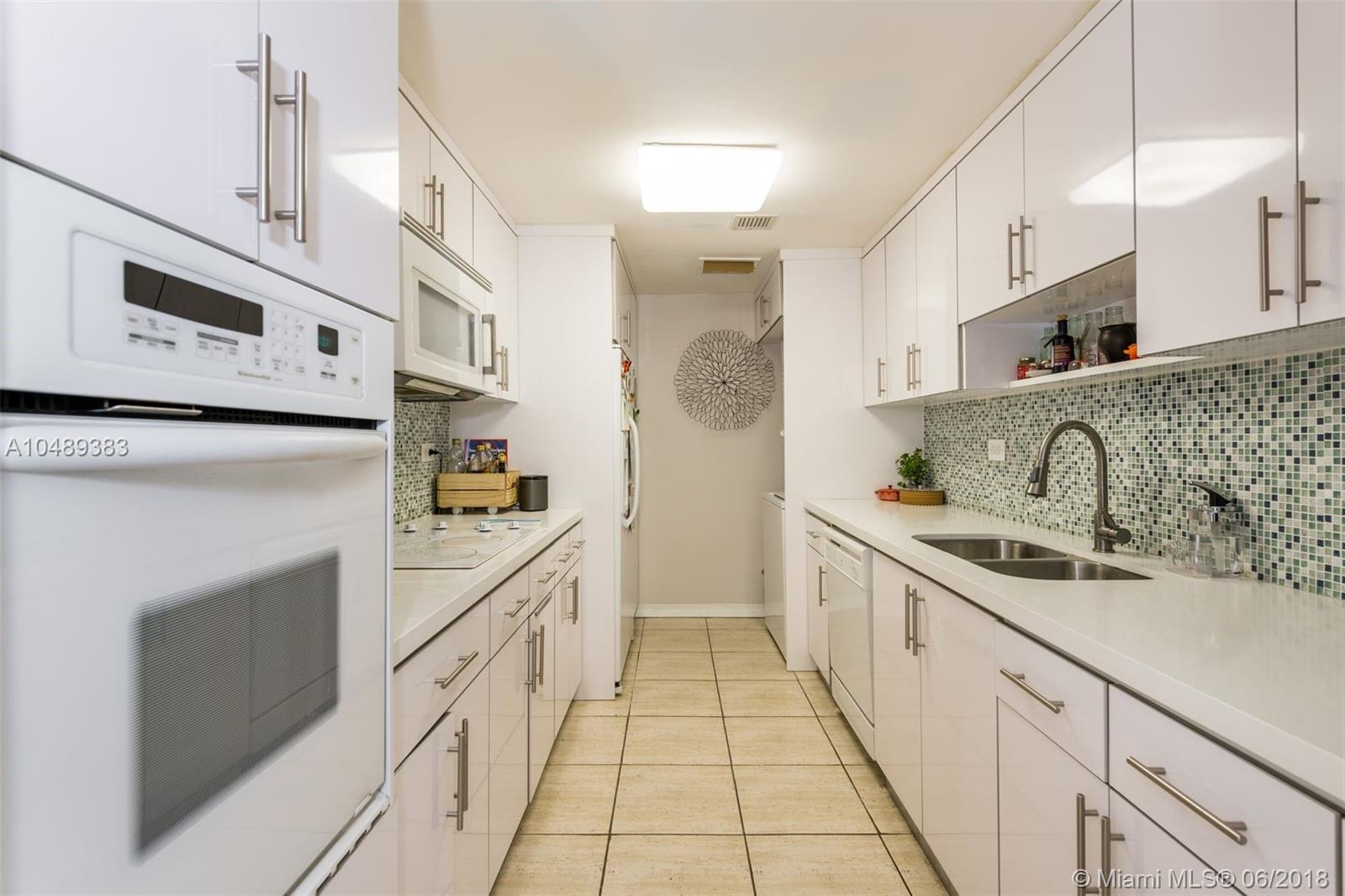 BRICKELL TOWNHOUSE CONDO - Residential