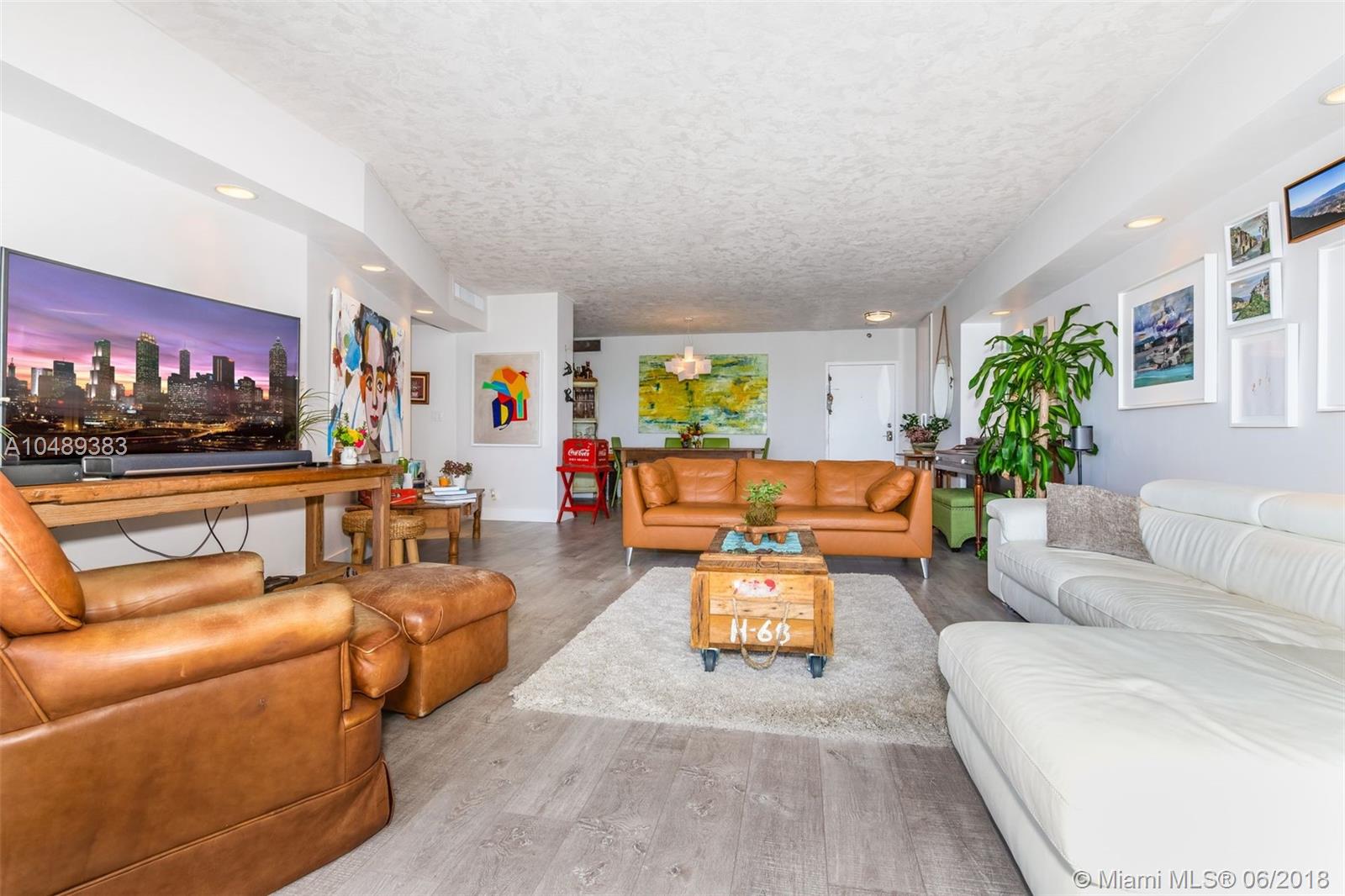 BRICKELL TOWNHOUSE CONDO - Residential