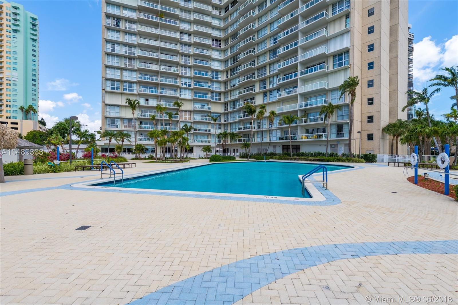 BRICKELL TOWNHOUSE CONDO - Residential