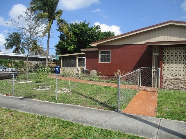 205 NE 175th St, North Miami Beach, FL, 33162/$524,800 3 205 NE 175th St