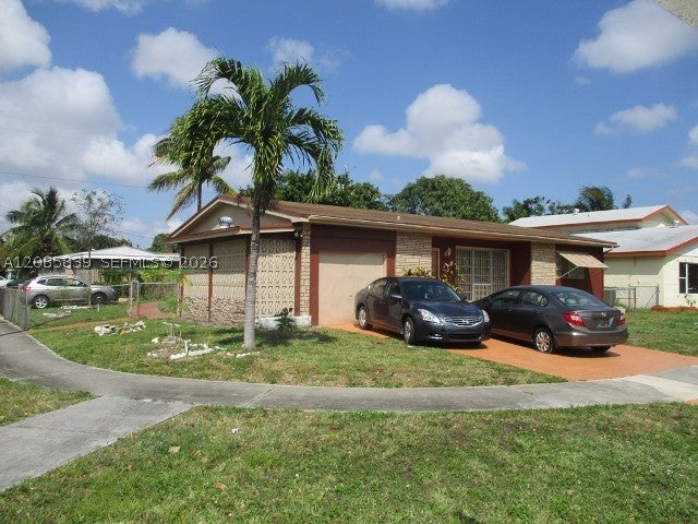 205 NE 175th St, North Miami Beach, FL, 33162/$524,800 2 205 NE 175th St