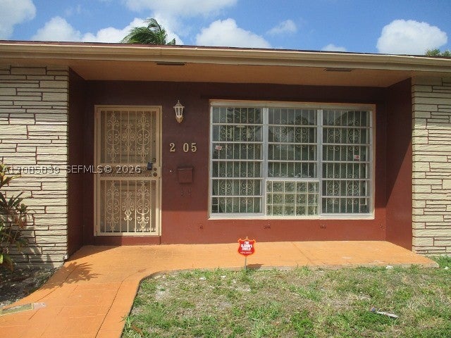 205 NE 175th St, North Miami Beach, FL, 33162/$524,800 4 205 NE 175th St
