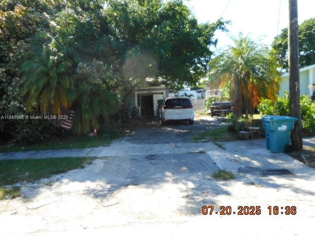 19010 Bel Aire Dr