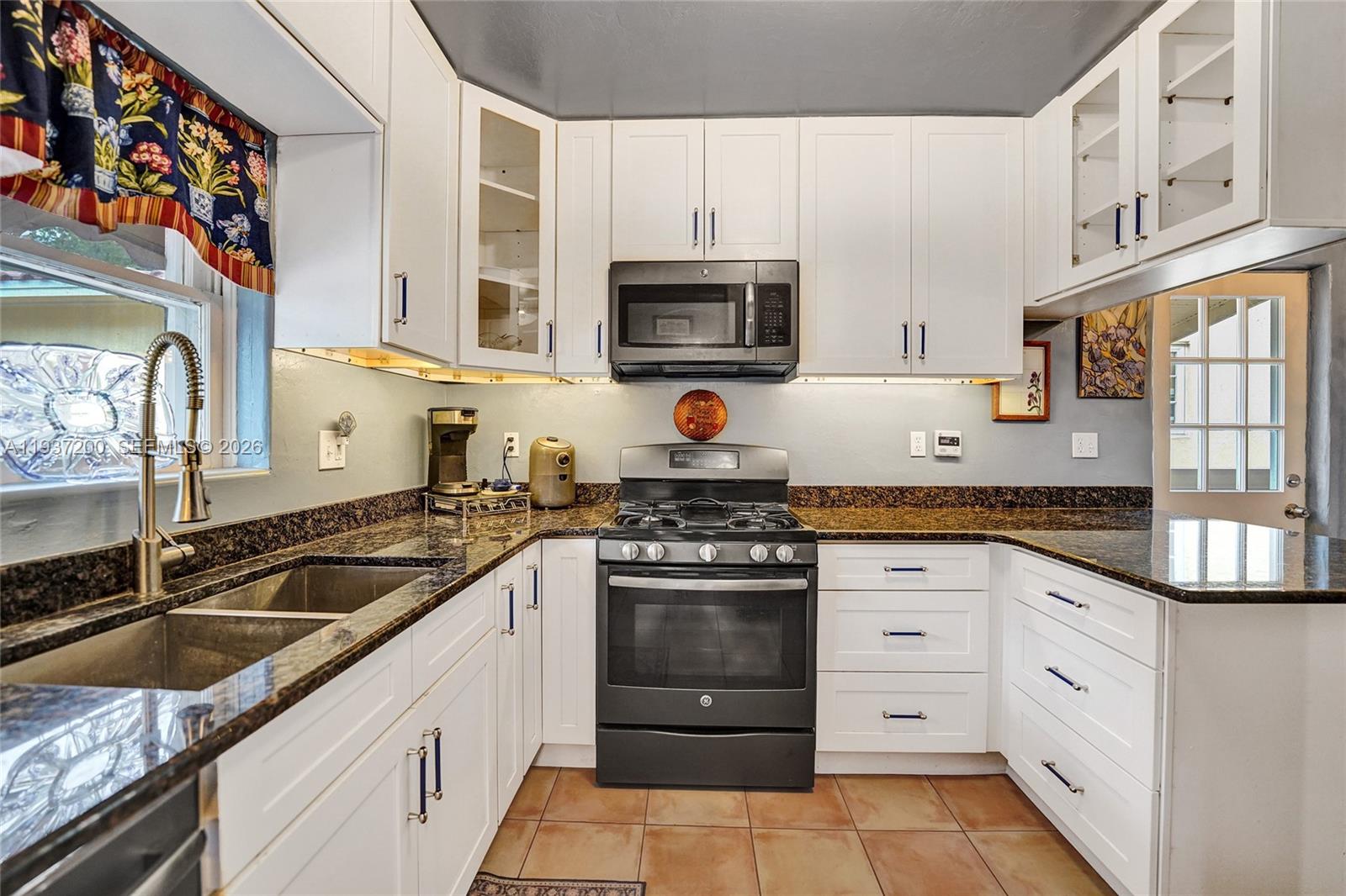 View photos, virtual tours, details... 1340 Jackson St