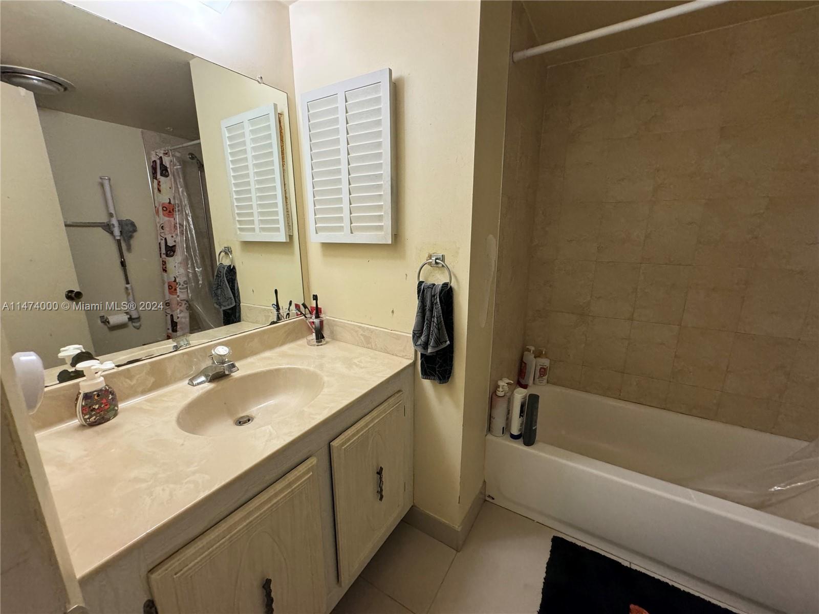 KENDALL ACRES WEST CONDO - Residential