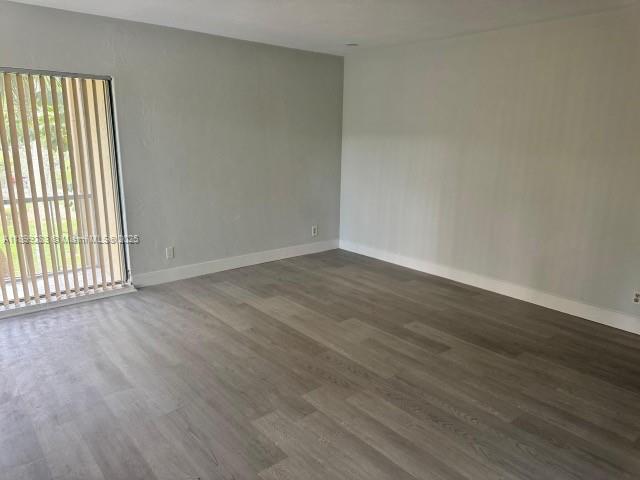 FALLS OF INVERRARY - Residential