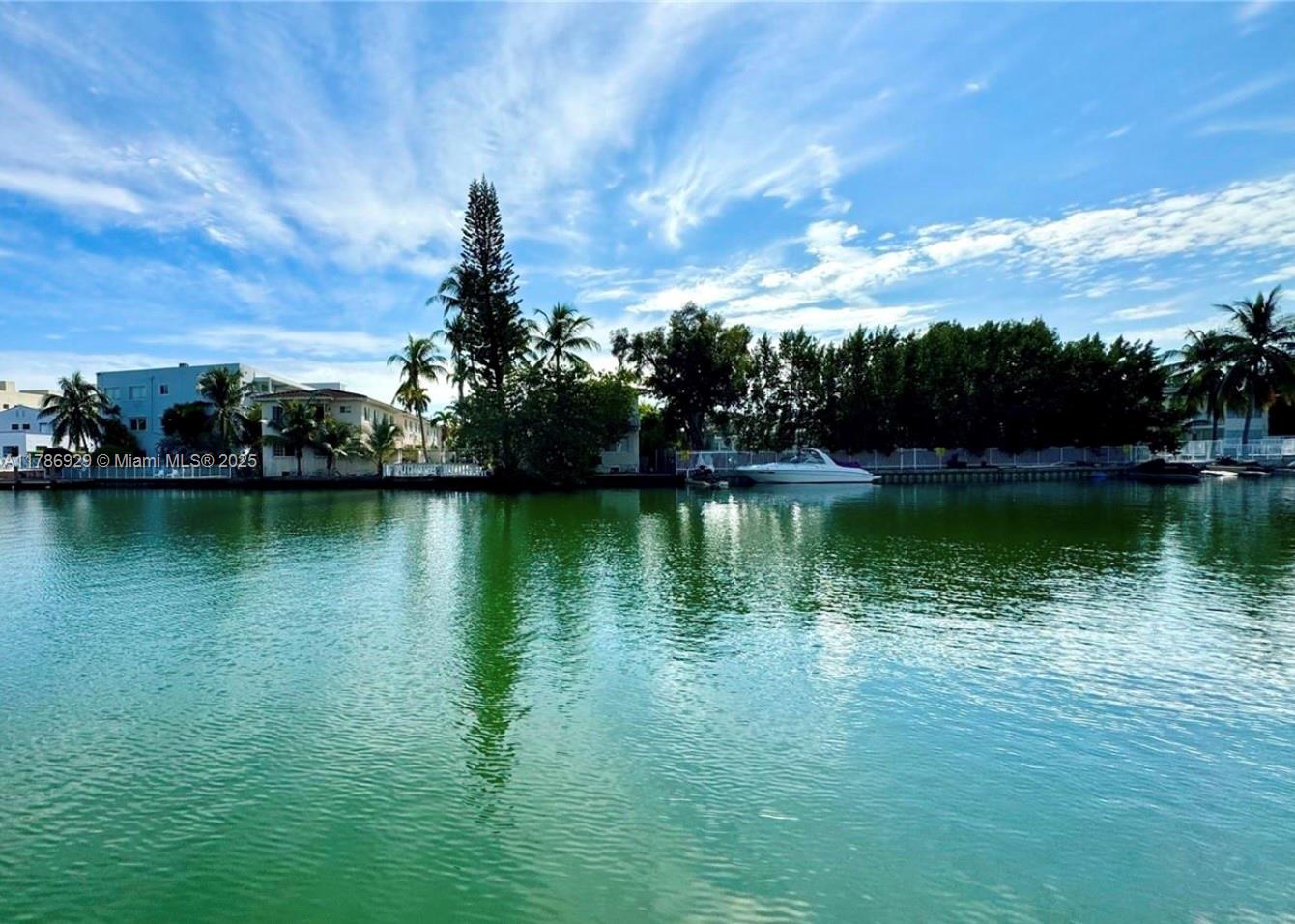 NORMANDY SH YACHT & CO CL - Residential