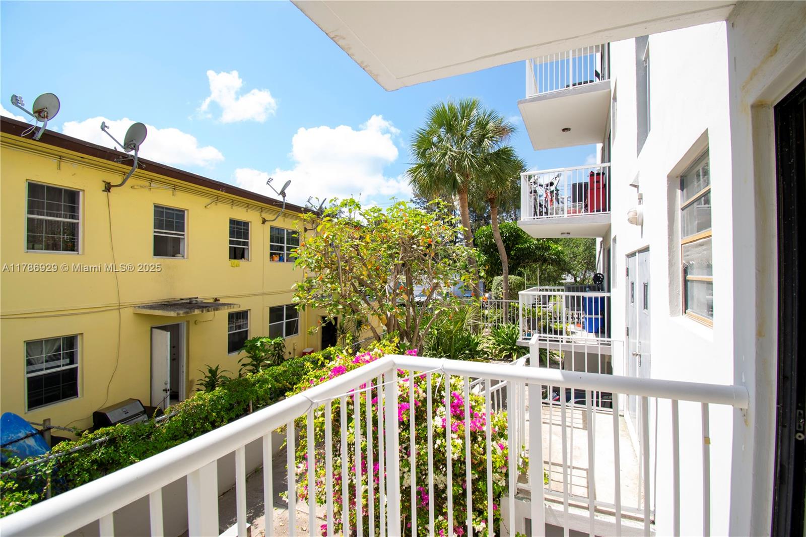 NORMANDY SH YACHT & CO CL - Residential