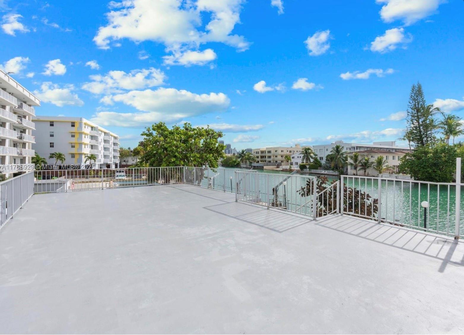 NORMANDY SH YACHT & CO CL - Residential