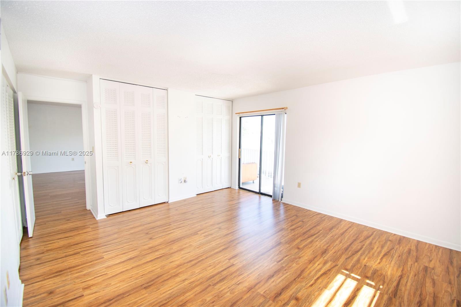 NORMANDY SH YACHT & CO CL - Residential