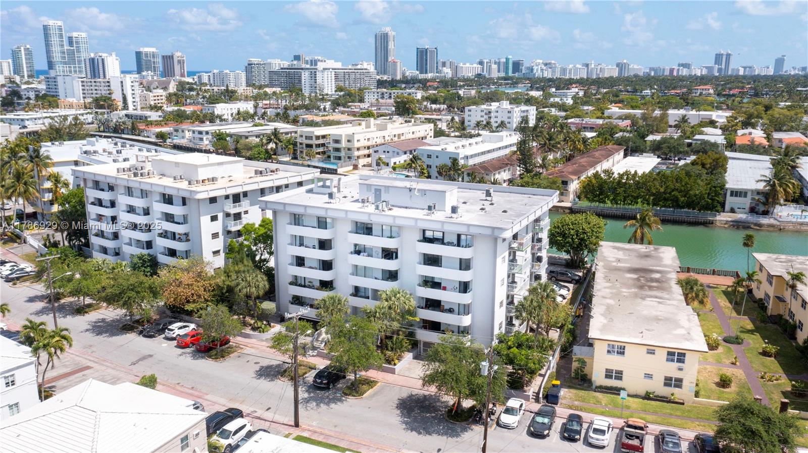 NORMANDY SH YACHT & CO CL - Residential