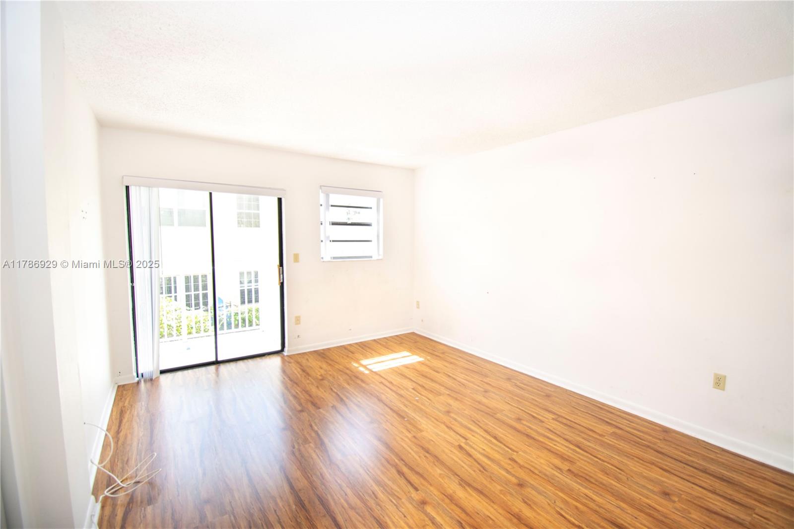 NORMANDY SH YACHT & CO CL - Residential