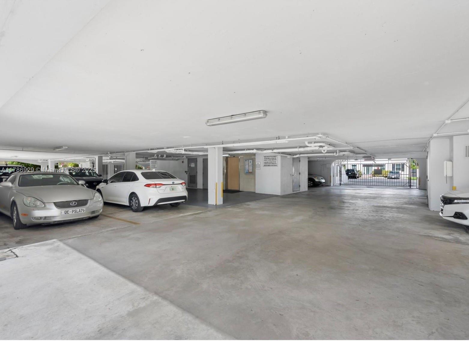 NORMANDY SH YACHT & CO CL - Residential