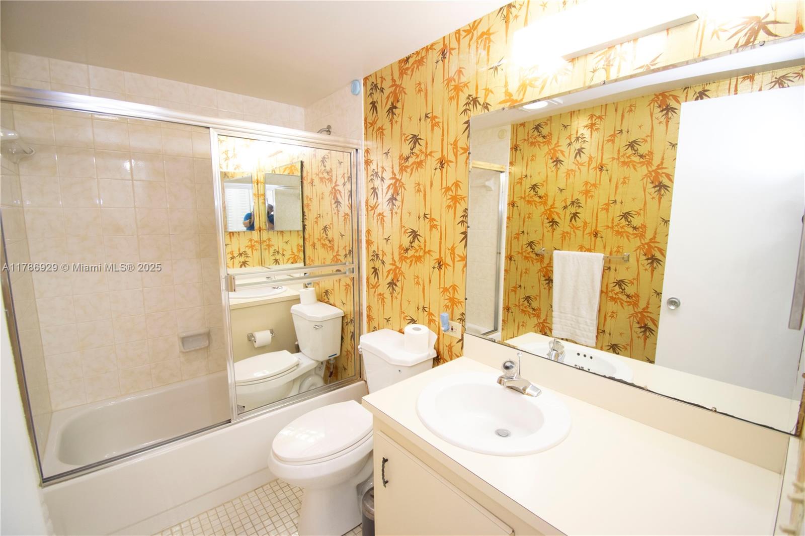 NORMANDY SH YACHT & CO CL - Residential