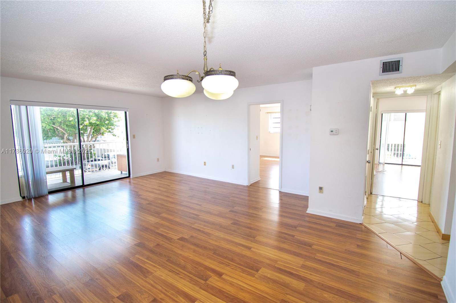 NORMANDY SH YACHT & CO CL - Residential