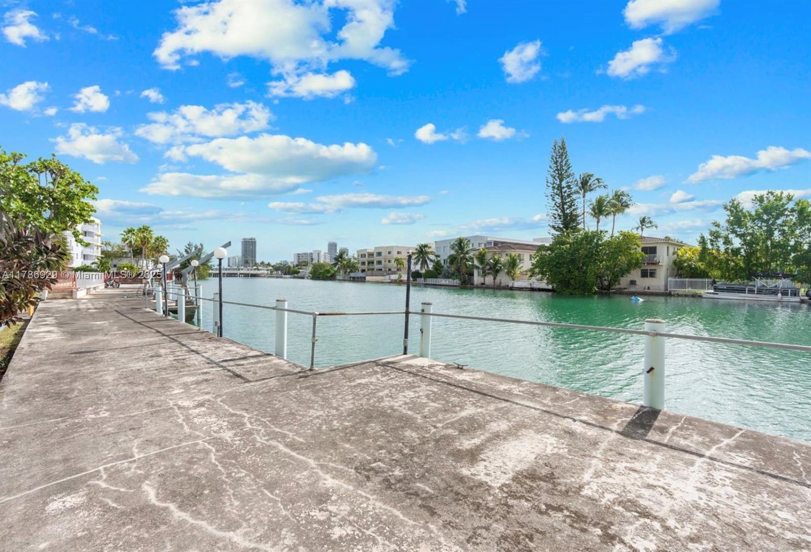 NORMANDY SH YACHT & CO CL - Residential