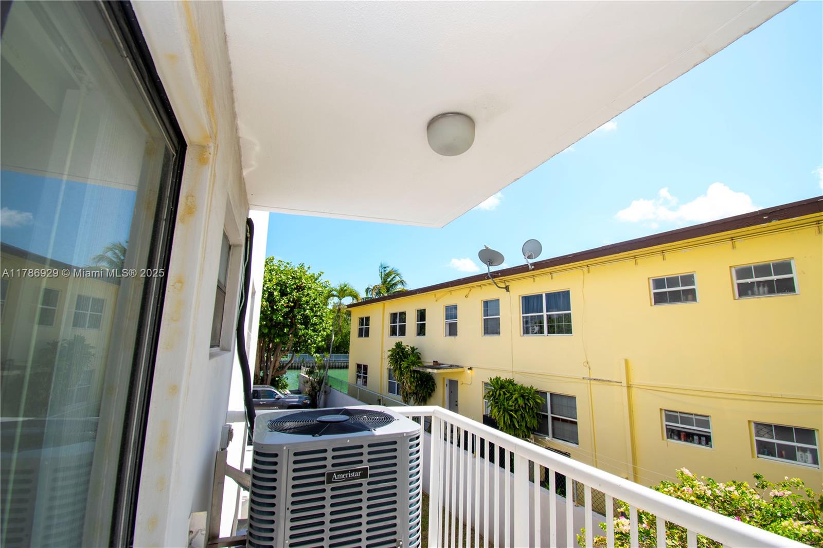 NORMANDY SH YACHT & CO CL - Residential