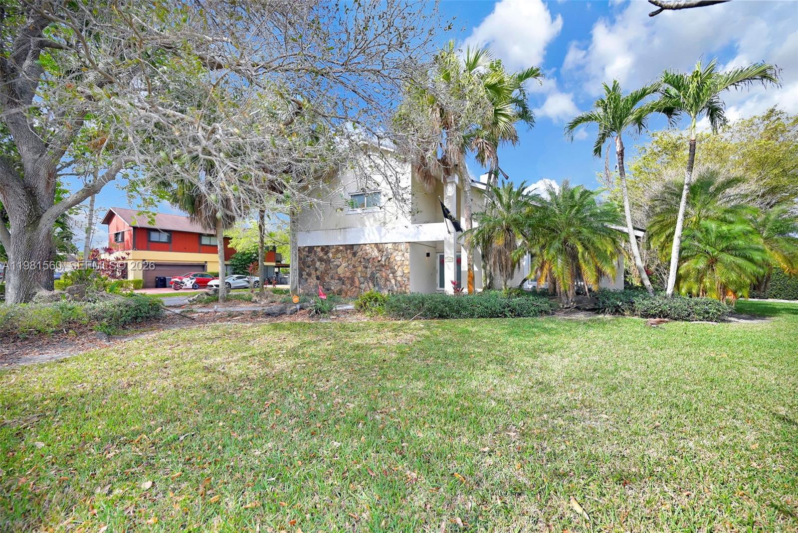 CALUSA CLUB ESTATES - Residential