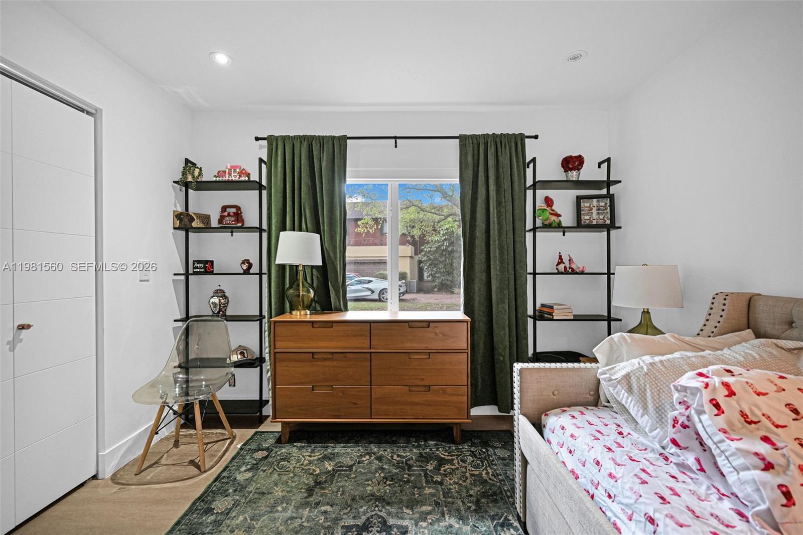 CALUSA CLUB ESTATES - Residential