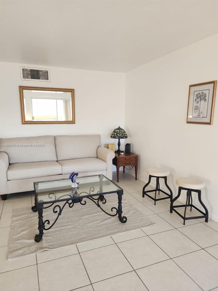 SANS SOUCI CONDO - Residential Lease