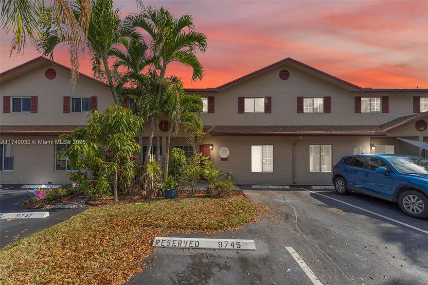 Investor's dream project! The waterfront and spacious 3B/3B townhouse, Newly renovated, full of creativity with a blend of comfort and modern style.  Brand new floor, new kitchen with new appliances, new bathrooms.   Upstairs, the master suite, complete with a walk-in closet and brand new bathrooms with modern touch-screen mirrors. The spacious backyard provides stunning water views for relaxation or entertainment possibilities. Quiet and safe community, steps to community pool, basketball court and tennis court.  Can park 3 cars right in front of the home. Great location, easy to get on major highways and roads.  Don't miss this perfect new home or investment opportunity.  Tenant occupied, immediate income, no approval required.