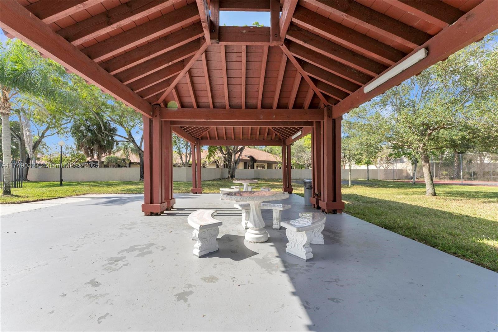 WELLEBY UNIT THIRTEEN - Residential