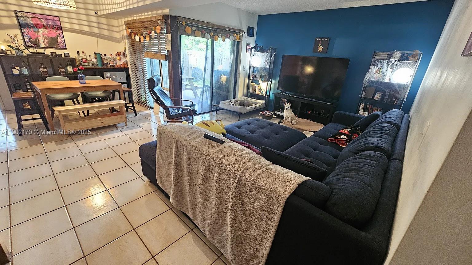 CROSSINGS VILG HOMES COND - Residential Lease