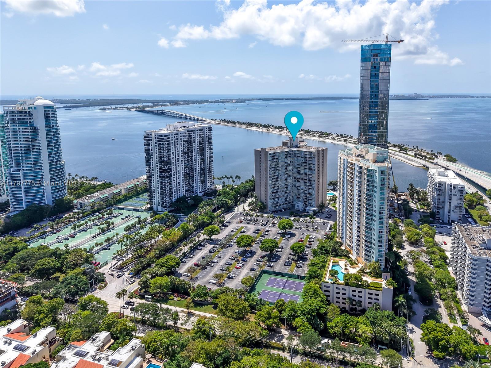 2451 Brickell Ave 4L