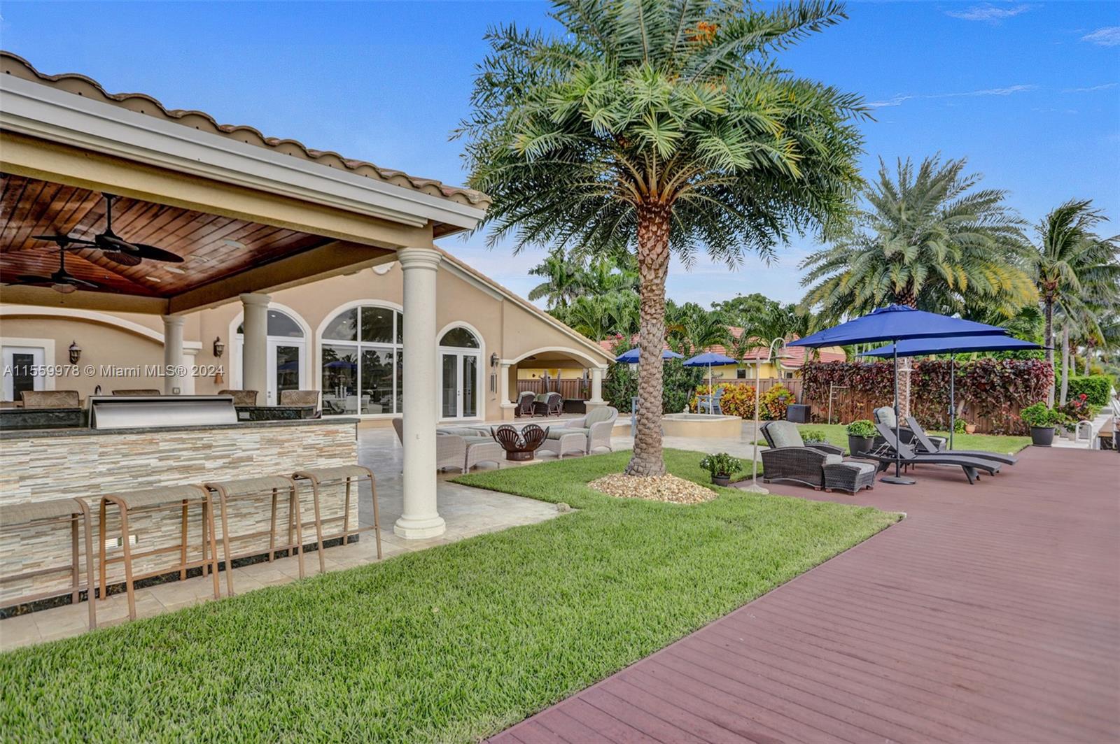 BEVERLY SHORES - Residential