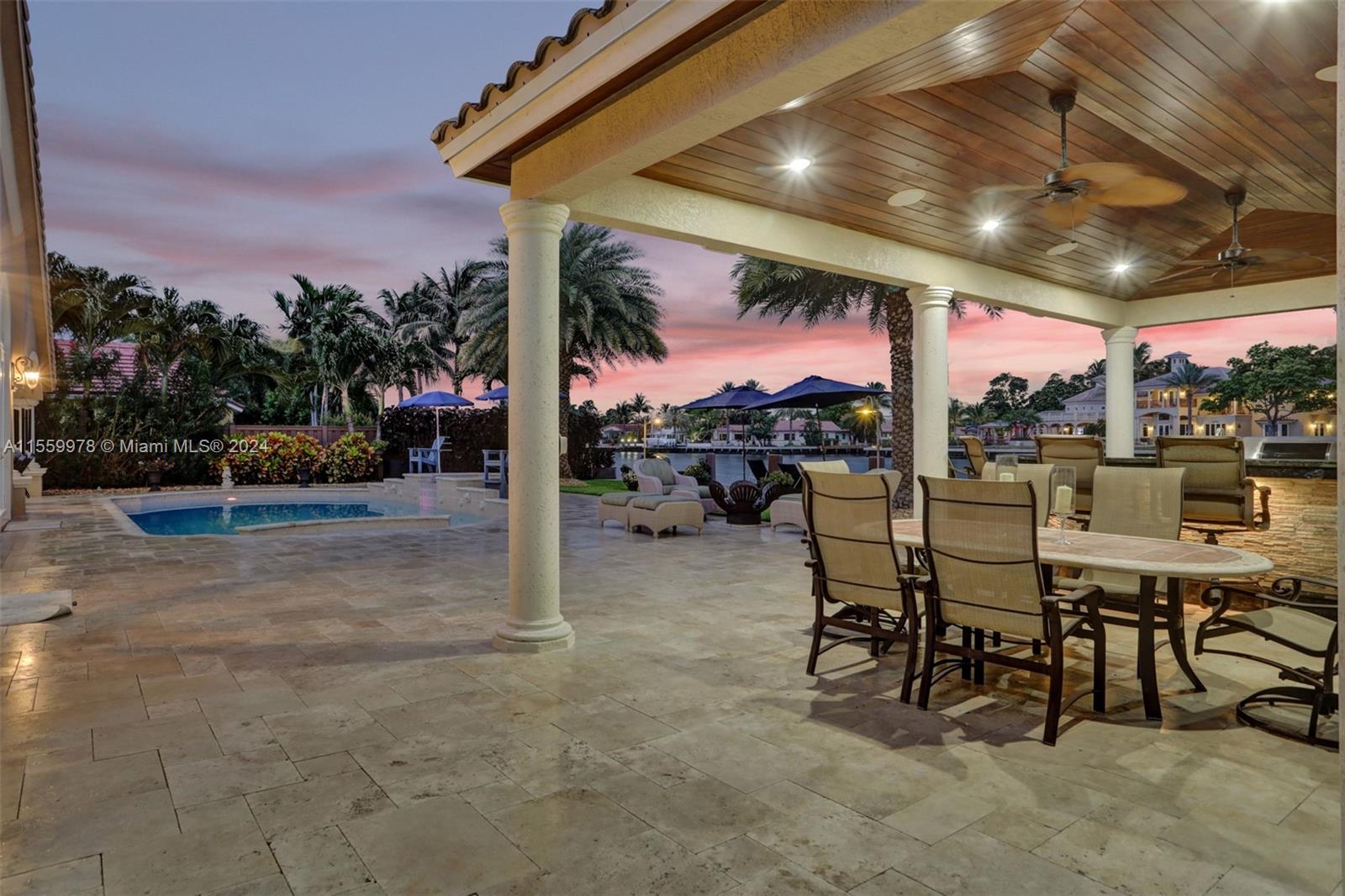 BEVERLY SHORES - Residential